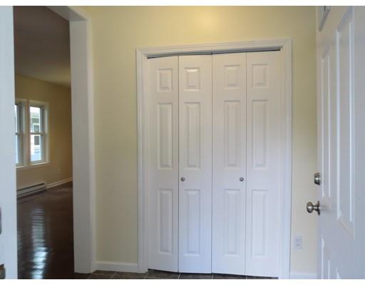 28 Martin St, Springfield, MA 01108 photo 3