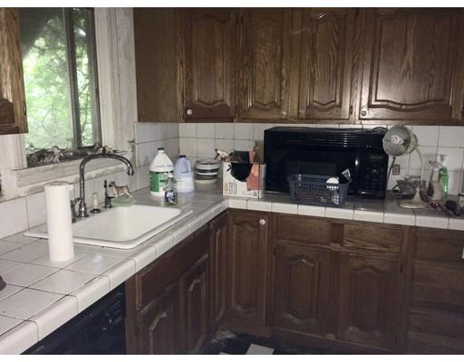 76 Nelson St, Chicopee, MA 01013 photo 5