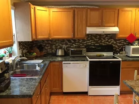 8 Onset # -B, Worcester, MA 01604 photo 3