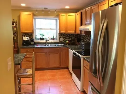 8 Onset # -B, Worcester, MA 01604 photo 4
