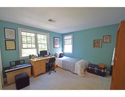 204 Newbridge St, Hingham, MA 02043 photo 11