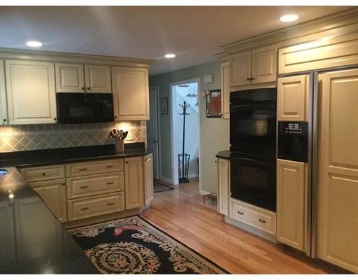17 Spring Valley Rd, Worcester, MA 01609 photo 2