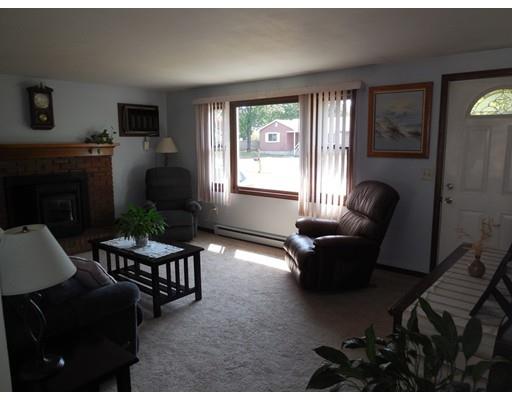 12 Pinebrook Dr, Easthampton, MA 01027 photo 4