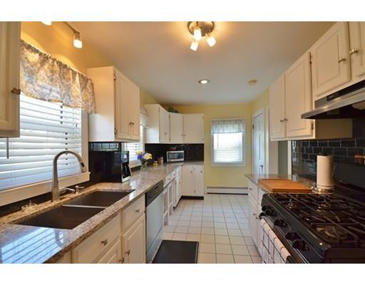 228 Pleasant St, Reading, MA 01867 photo 5