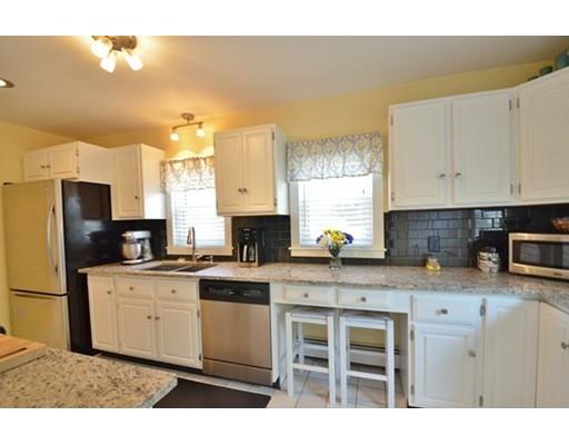 228 Pleasant St, Reading, MA 01867 photo 3