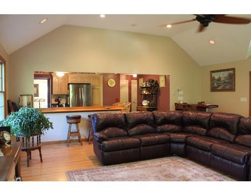 23 Warren Rd, Upton, MA 01568 photo 8
