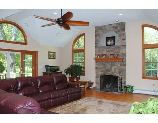 23 Warren Rd, Upton, MA 01568 photo 5