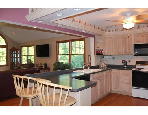 23 Warren Rd, Upton, MA 01568 photo 9