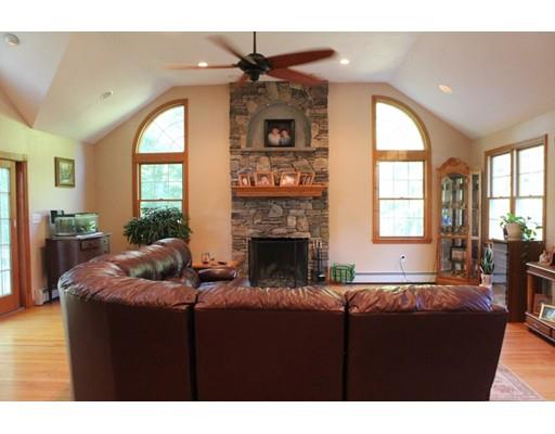23 Warren Rd, Upton, MA 01568 photo 3