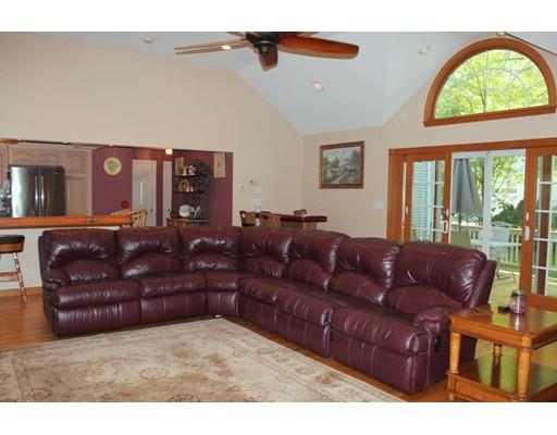 23 Warren Rd, Upton, MA 01568 photo 7