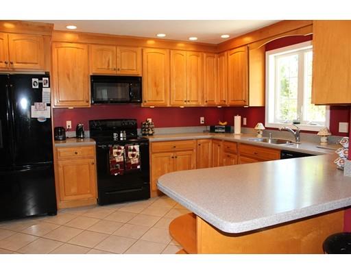 9 Mapleton Pl, Lynn, MA 01904 photo 6