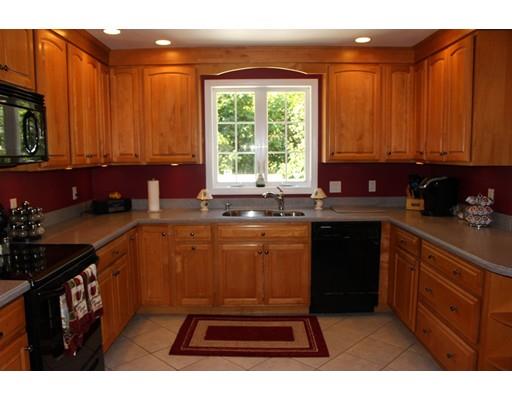 9 Mapleton Pl, Lynn, MA 01904 photo 4