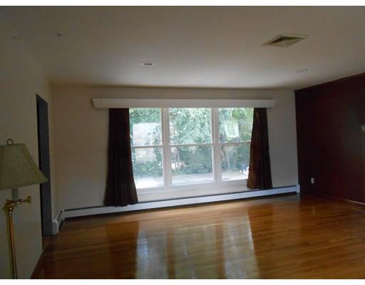 33 Maple Ave, Avon, MA 02322 photo 3