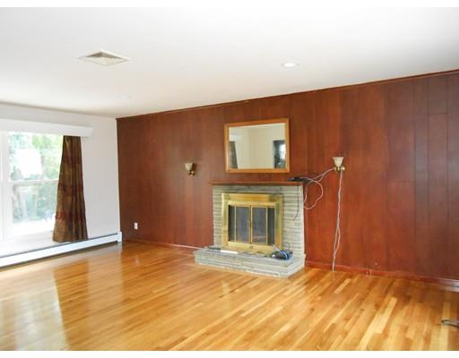 33 Maple Ave, Avon, MA 02322 photo 2