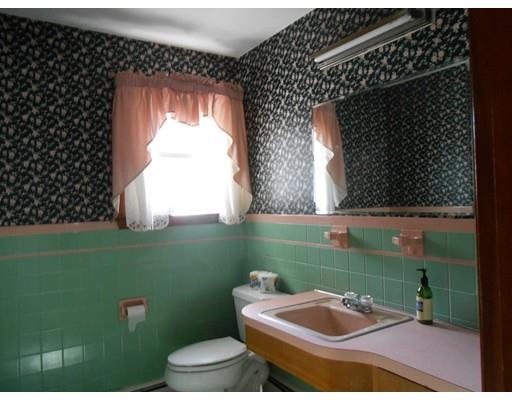 33 Maple Ave, Avon, MA 02322 photo 9