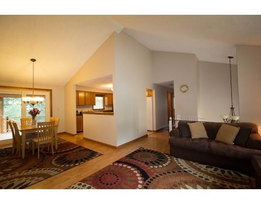 3 Glenn Dr, Maynard, MA 01754 photo 4