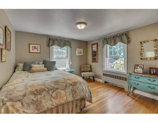 21 Lois Ln, Needham, MA 02492 photo 16