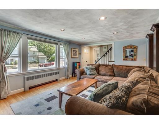 21 Lois Ln, Needham, MA 02492 photo 9