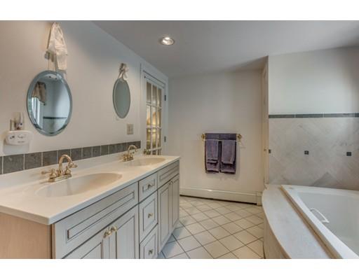 21 Lois Ln, Needham, MA 02492 photo 17