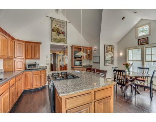 21 Lois Ln, Needham, MA 02492 photo 4