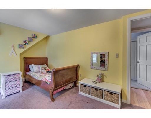 21 Lois Ln, Needham, MA 02492 photo 13