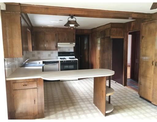 170 E Meadow Rd, Lowell, MA 01854 photo 8