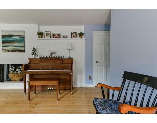 83 Simpson Dr, Framingham, MA 01701 photo 3