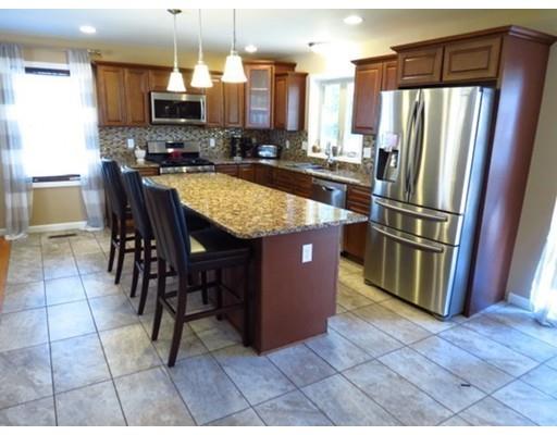 216 Mazarin St, Springfield, MA 01151 photo 11