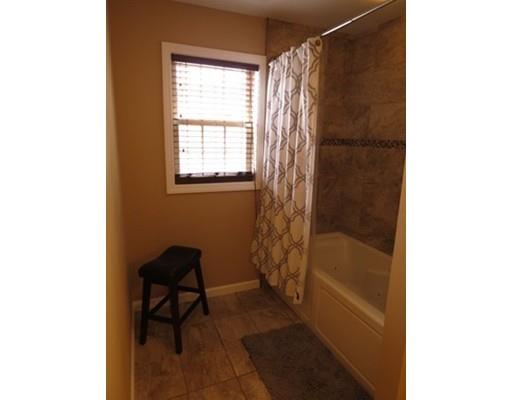 216 Mazarin St, Springfield, MA 01151 photo 18