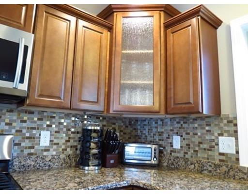 216 Mazarin St, Springfield, MA 01151 photo 10