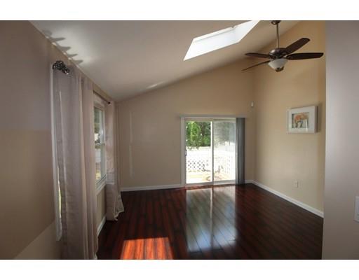 15 Elm Ave, Holbrook, MA 02343 photo 6