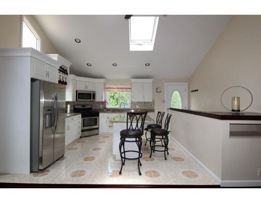 15 Elm Ave, Holbrook, MA 02343 photo 2