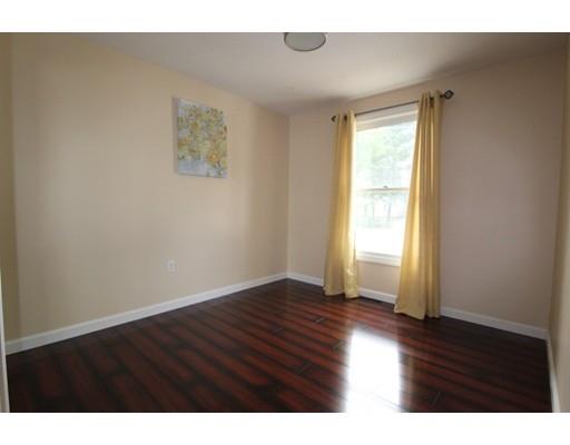 15 Elm Ave, Holbrook, MA 02343 photo 9