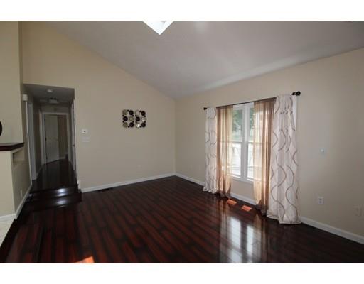 15 Elm Ave, Holbrook, MA 02343 photo 4