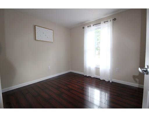 15 Elm Ave, Holbrook, MA 02343 photo 10