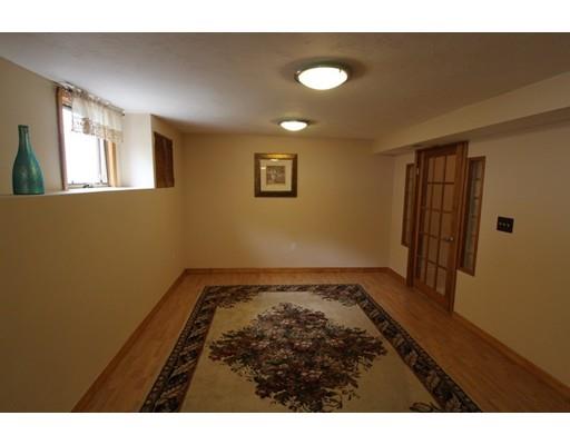 15 Elm Ave, Holbrook, MA 02343 photo 12