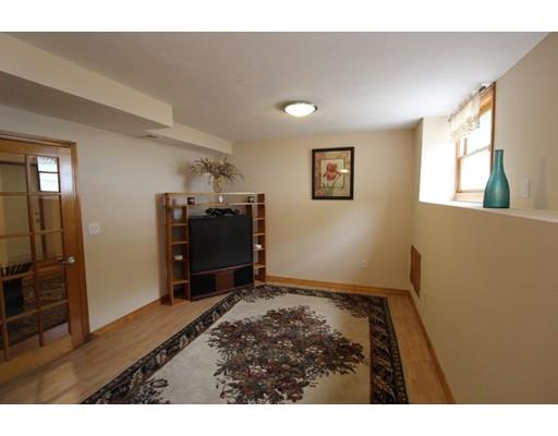 15 Elm Ave, Holbrook, MA 02343 photo 14