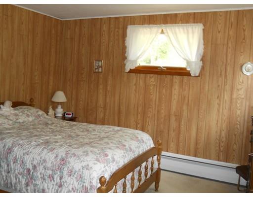 10 Groton St, Springfield, MA 01129 photo 6
