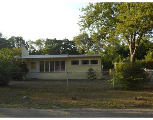 10 Groton St, Springfield, MA 01129 photo 2