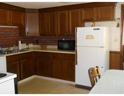 10 Groton St, Springfield, MA 01129 photo 11