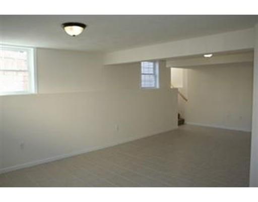 488 Riverside Dr, Lawrence, MA 01841 photo 7
