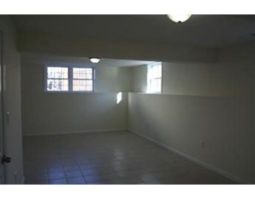 488 Riverside Dr, Lawrence, MA 01841 photo 8
