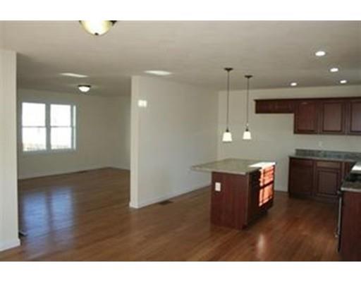 488 Riverside Dr, Lawrence, MA 01841 photo 4
