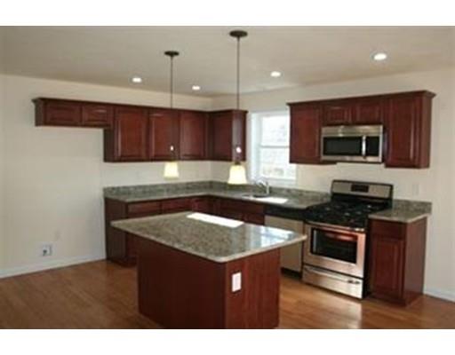 488 Riverside Dr, Lawrence, MA 01841 photo 3
