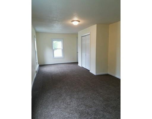 424 E River St, Orange, MA 01364 photo 5