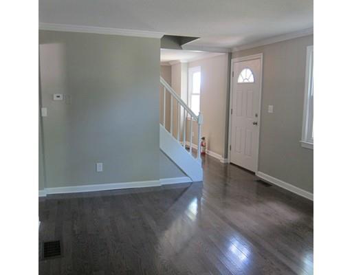 138 Endicott St, Springfield, MA 01118 photo 9