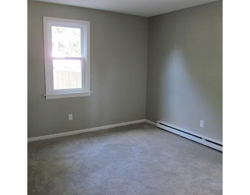138 Endicott St, Springfield, MA 01118 photo 8