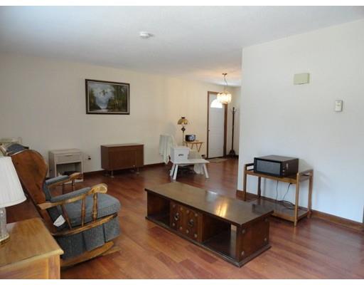 20 Pinta Cir, Springfield, MA 01104 photo 4