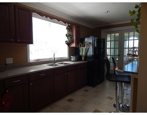 103 Edgewood St, Springfield, MA 01109 photo 4
