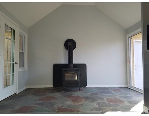109 Prouty St, Springfield, MA 01119 photo 5